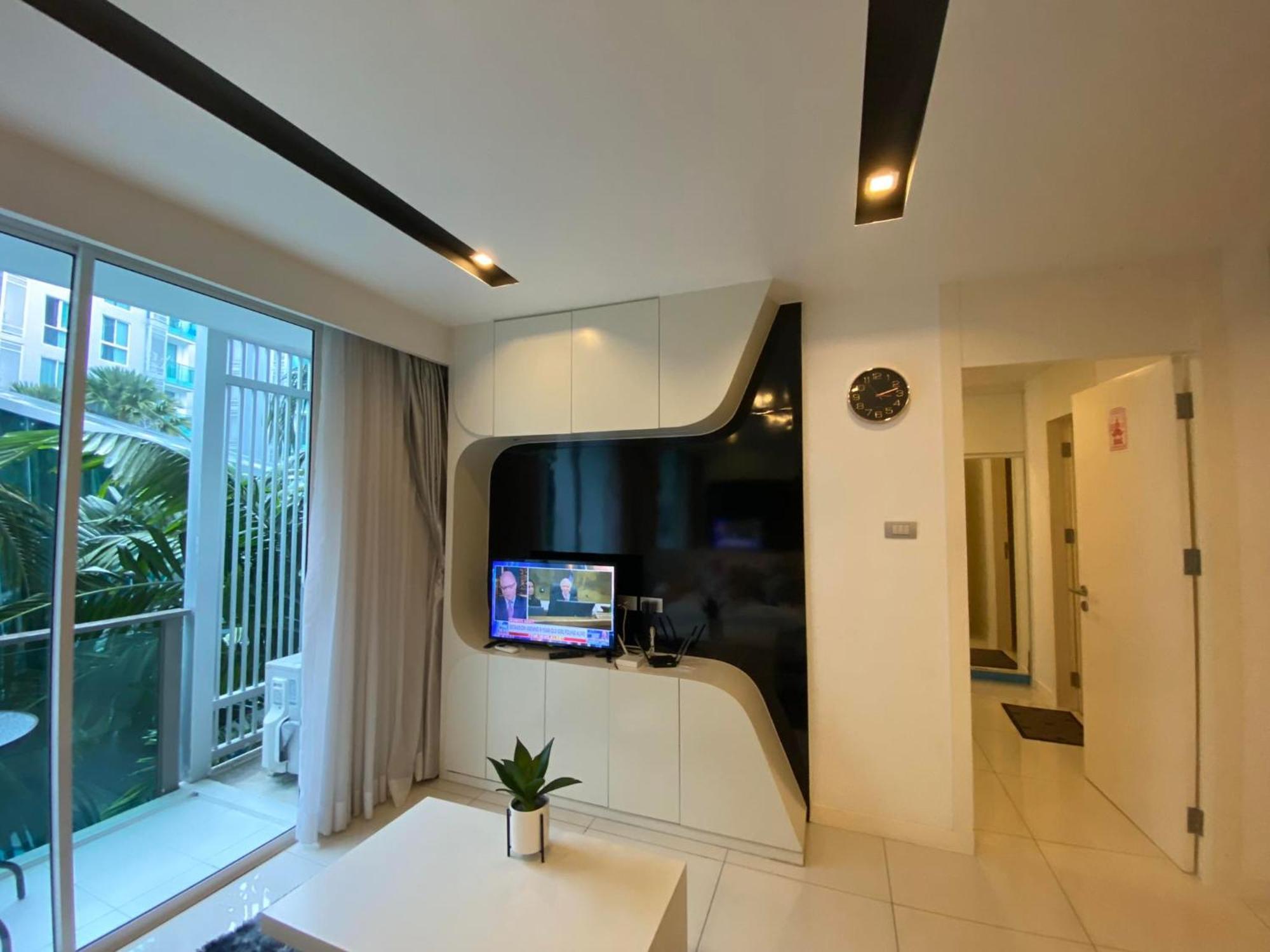 City Center Residents Pattaya Bagian luar foto