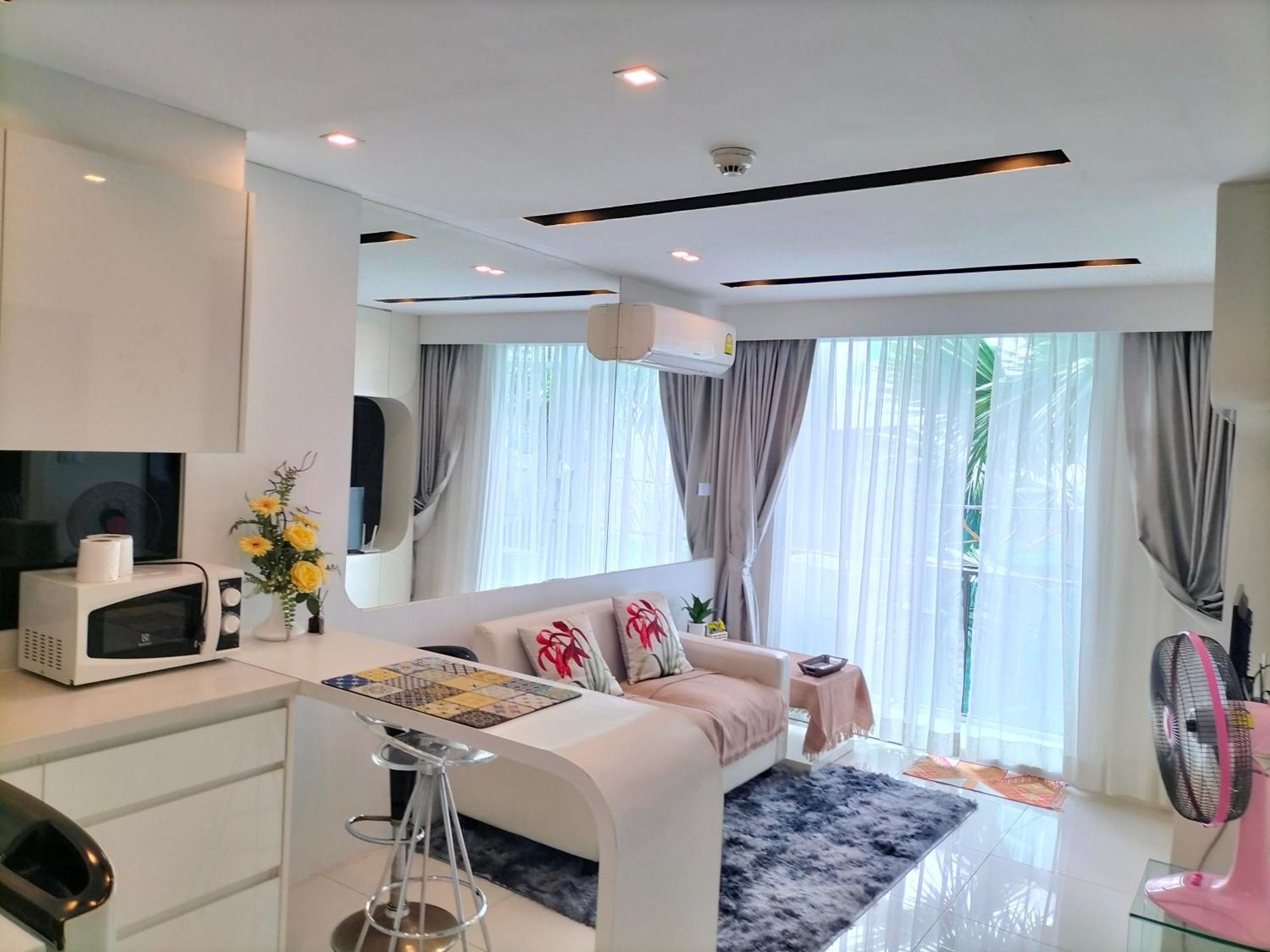 City Center Residents Pattaya Bagian luar foto